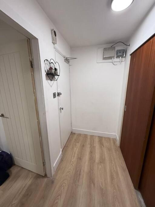 Modern 1 Bedroom - 5 Min Walk From Princess Street Eb1 爱丁堡 外观 照片