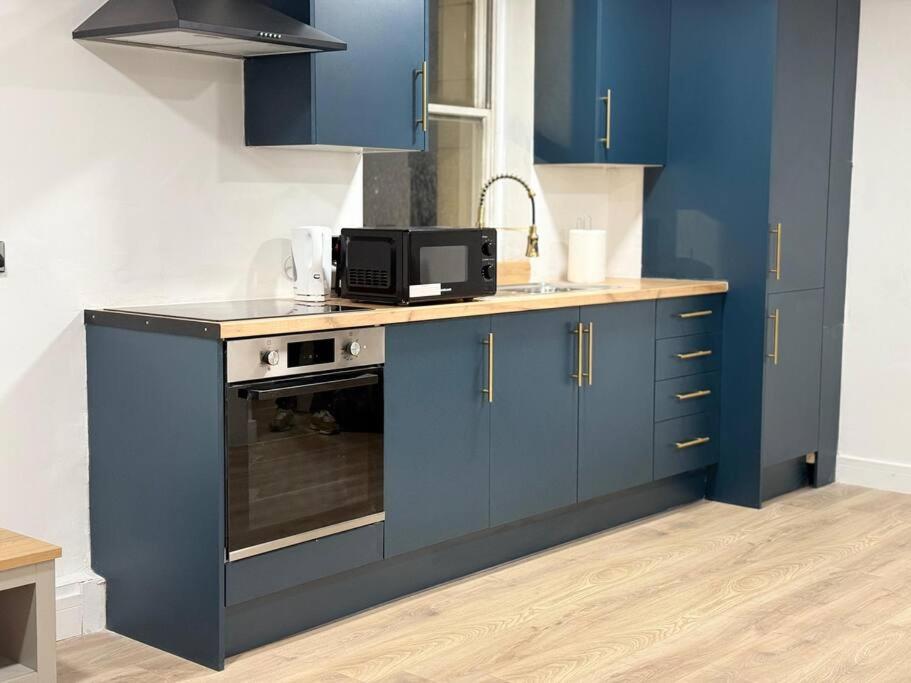 Modern 1 Bedroom - 5 Min Walk From Princess Street Eb1 爱丁堡 外观 照片